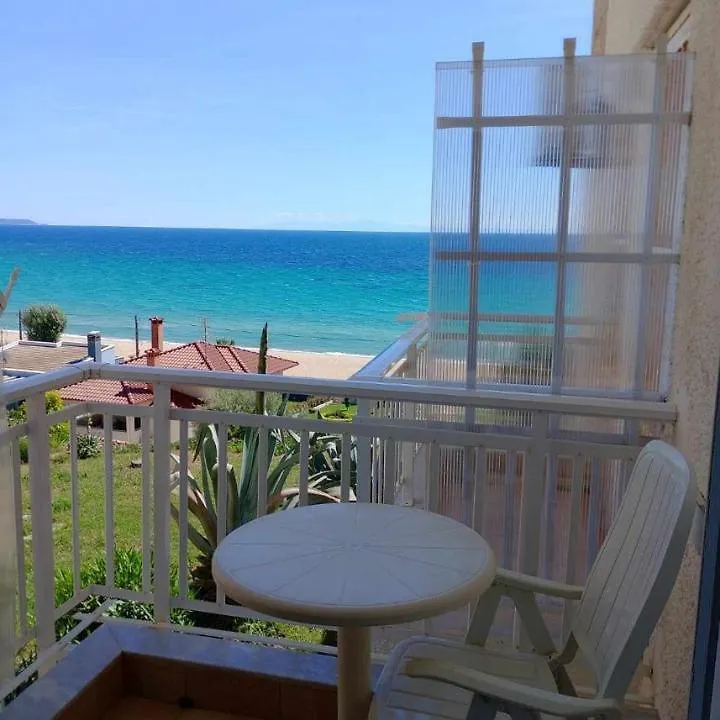 Sea Paradise Apartment Nea Moudania